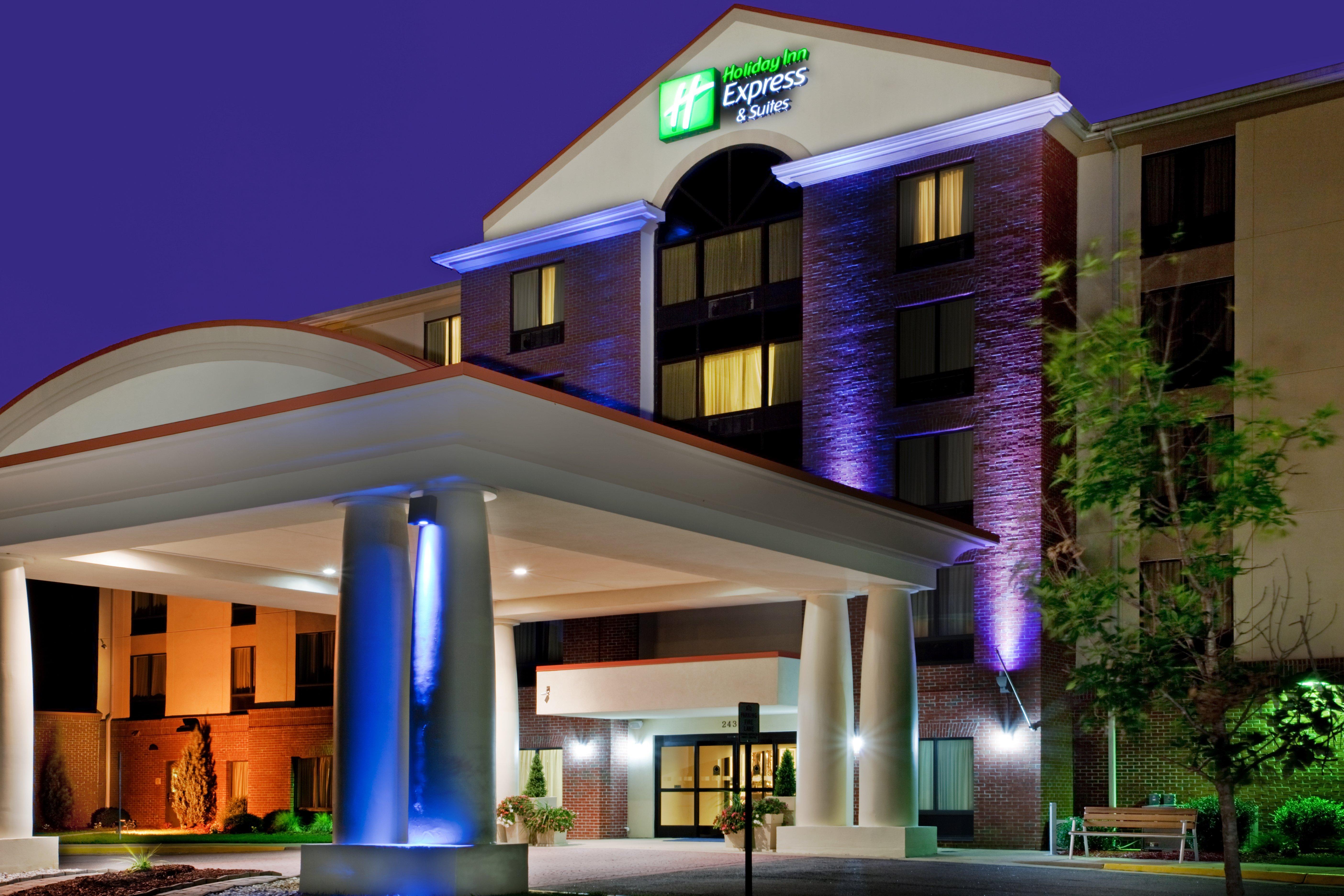 Holiday Inn Express & Suites Chesapeake By Ihg Exterior foto
